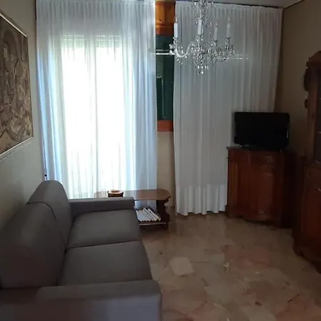 Airport 2 Apartament *